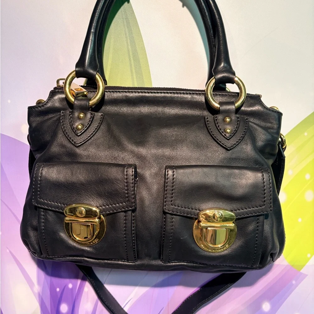 Marc Jacobs Black Leather Shoulder Bag with Gold Hardware - Picture 2 of 10